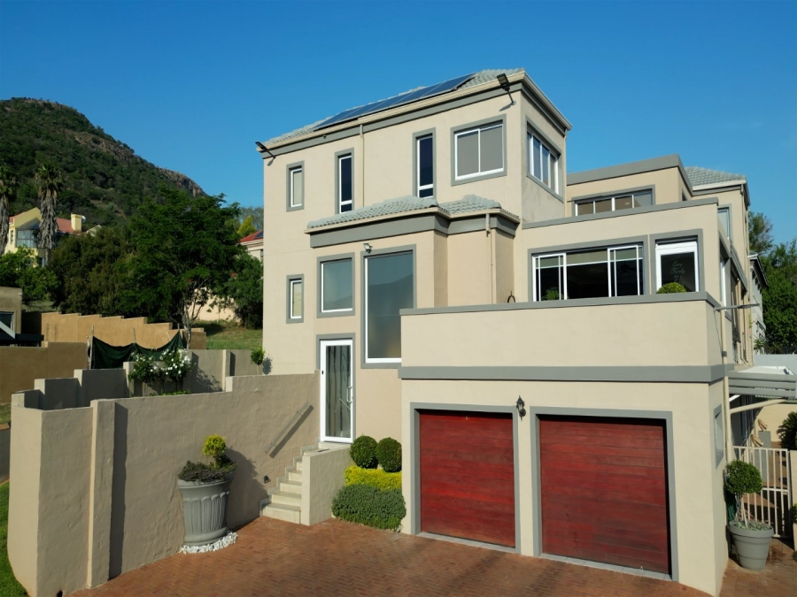 6 Bedroom Property for Sale in Kosmos Ridge North West